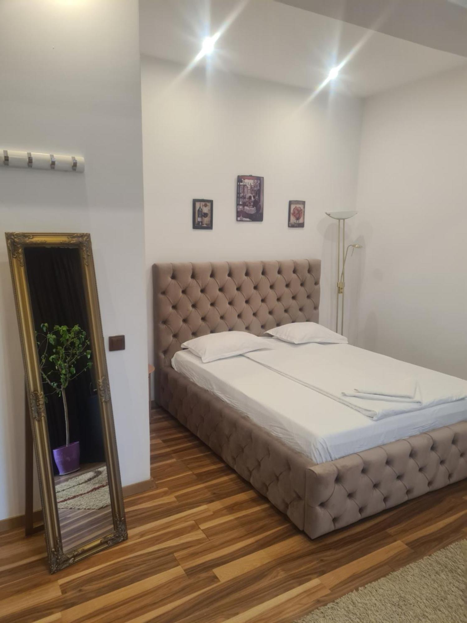 Pensiunea Corina Boutique Craiova Exterior photo